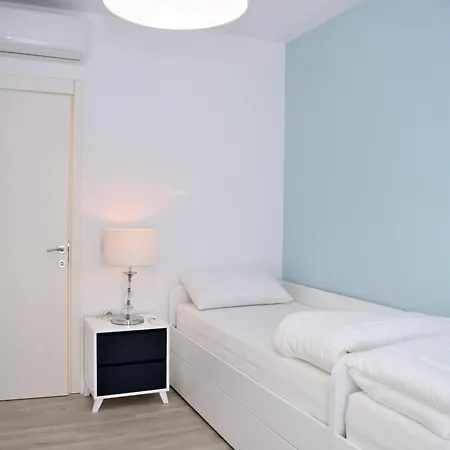 شقة White Moon Plazhi San Pietro
