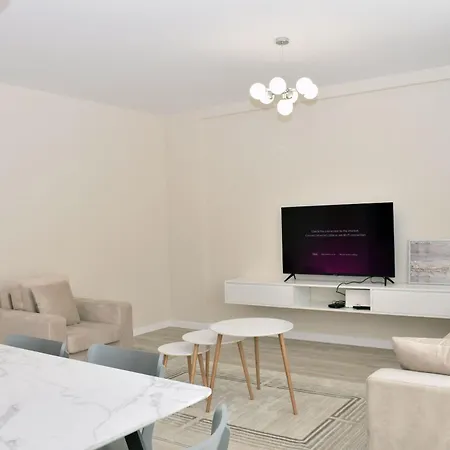White Moon 301 And 302 Apartment Plazhi San Pietro