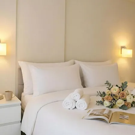 White Moon شقة Plazhi San Pietro