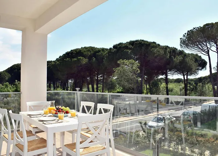 White Moon * Plazhi San Pietro